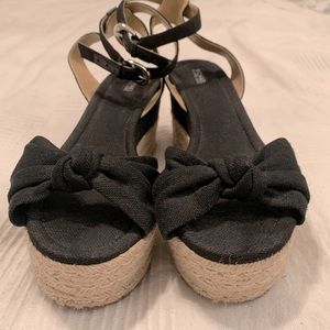 Michael Kors summer black linen& canvas shoes size 10.5